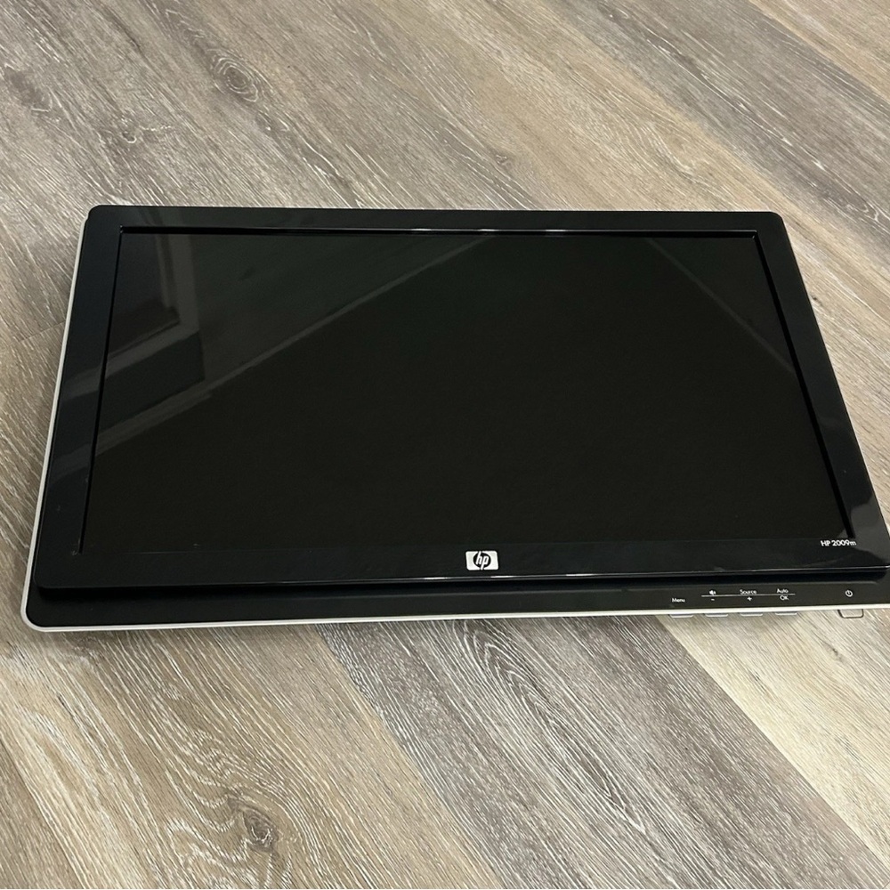 HP 2009m All-in-One Desktop Monitor Computer FOR PARTS w/ Power Cord